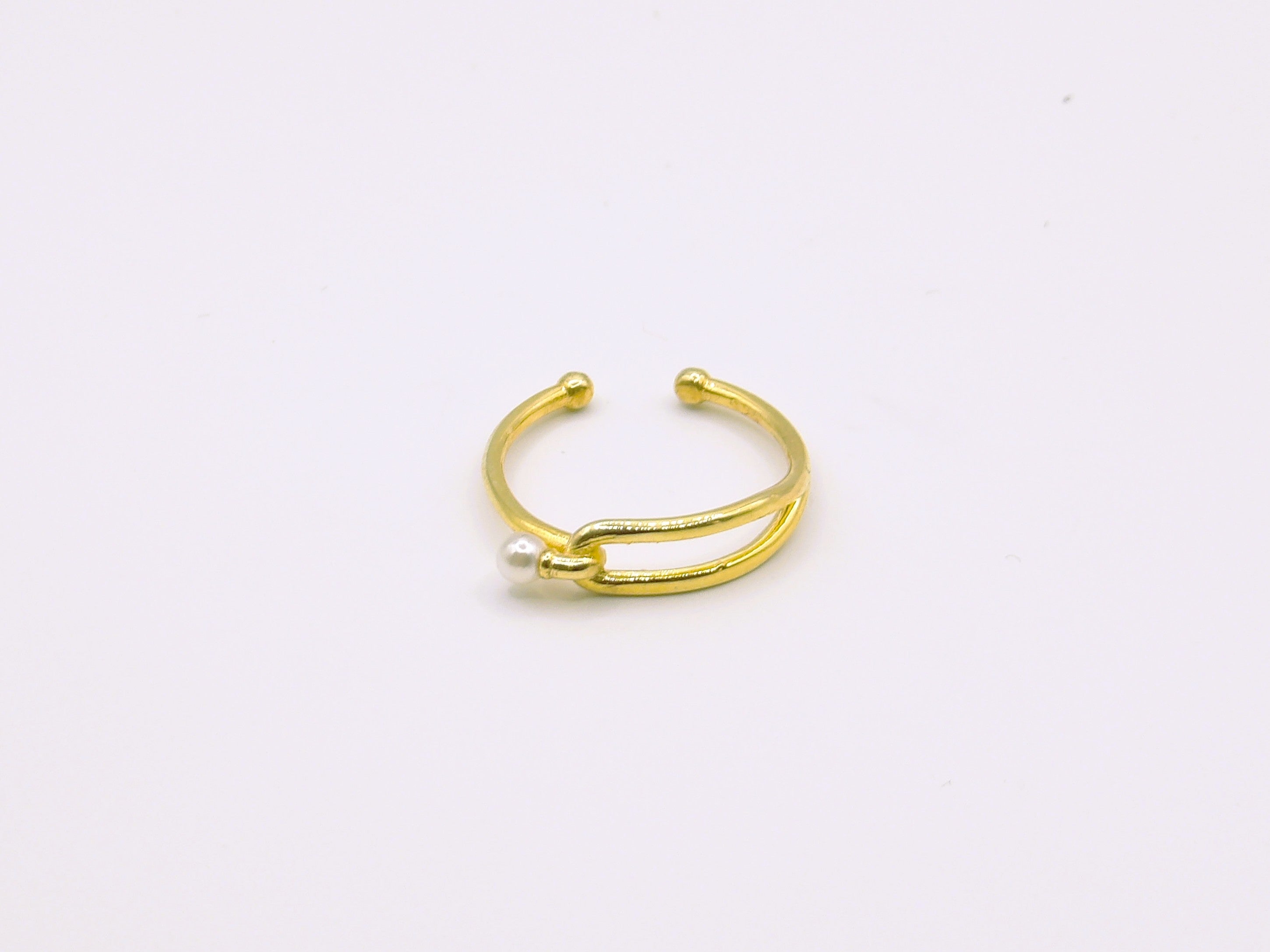 PEARL LOOP RING