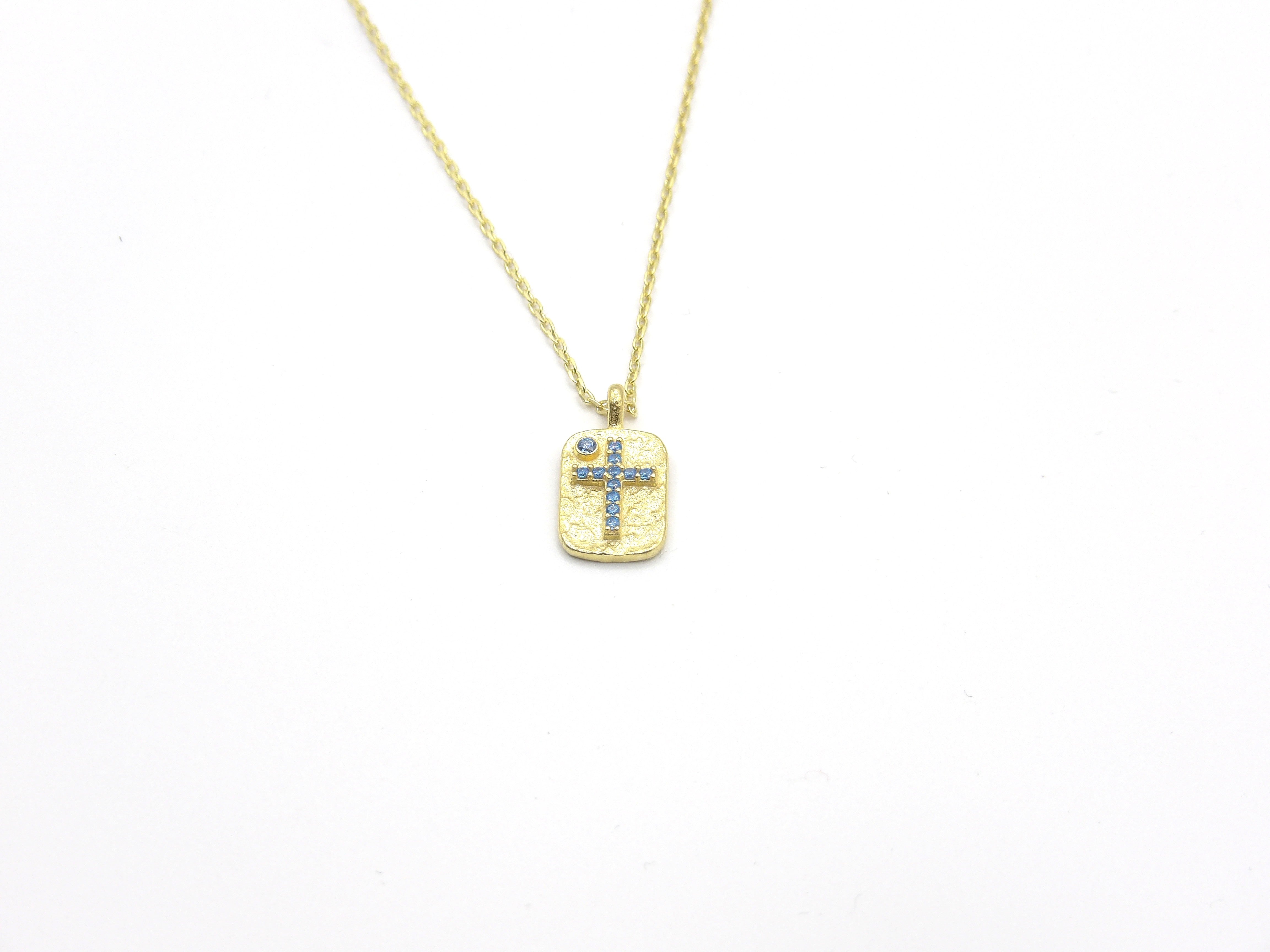 TEXTURED CROSS PENDANT