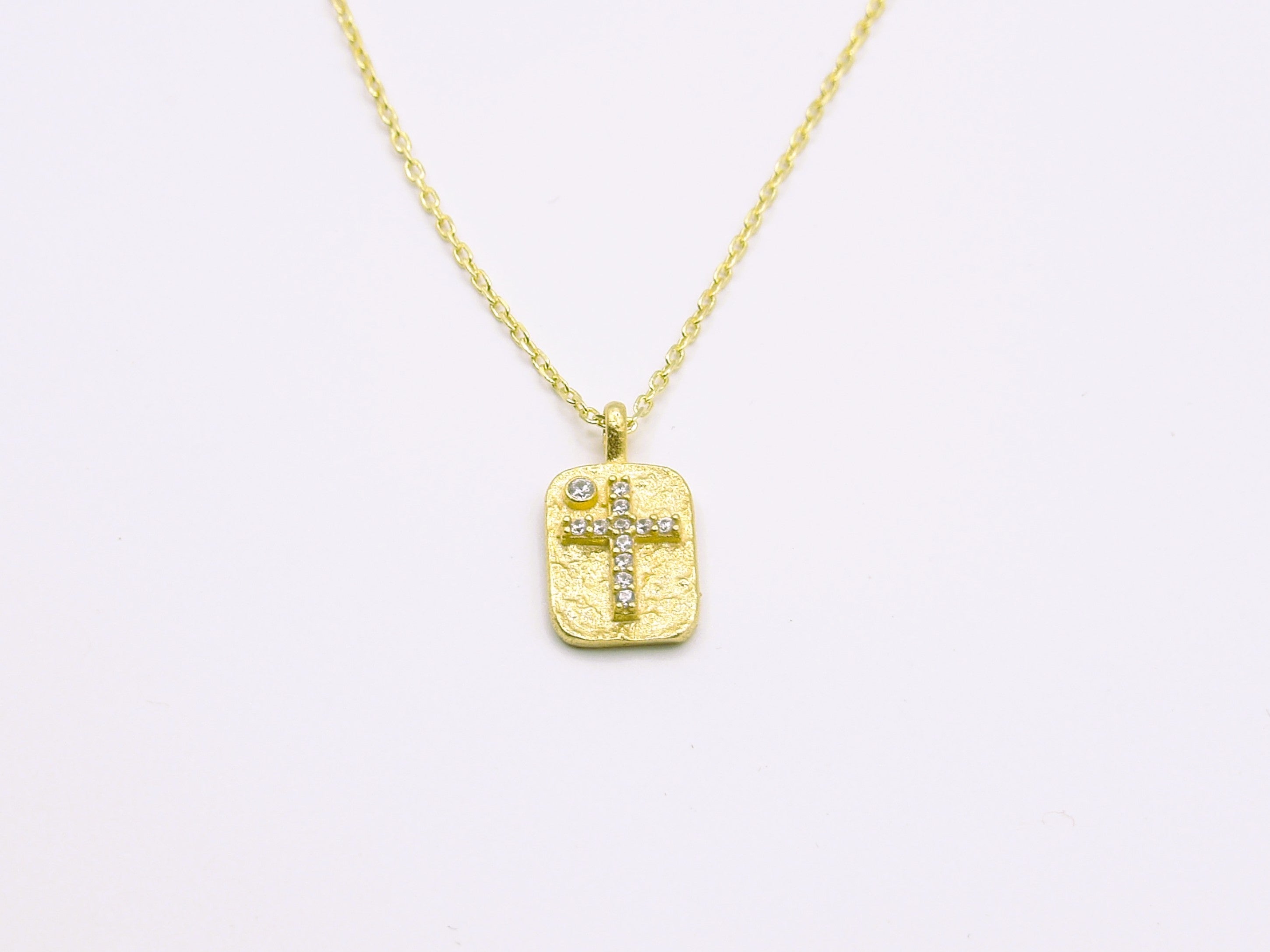 TEXTURED CROSS PENDANT