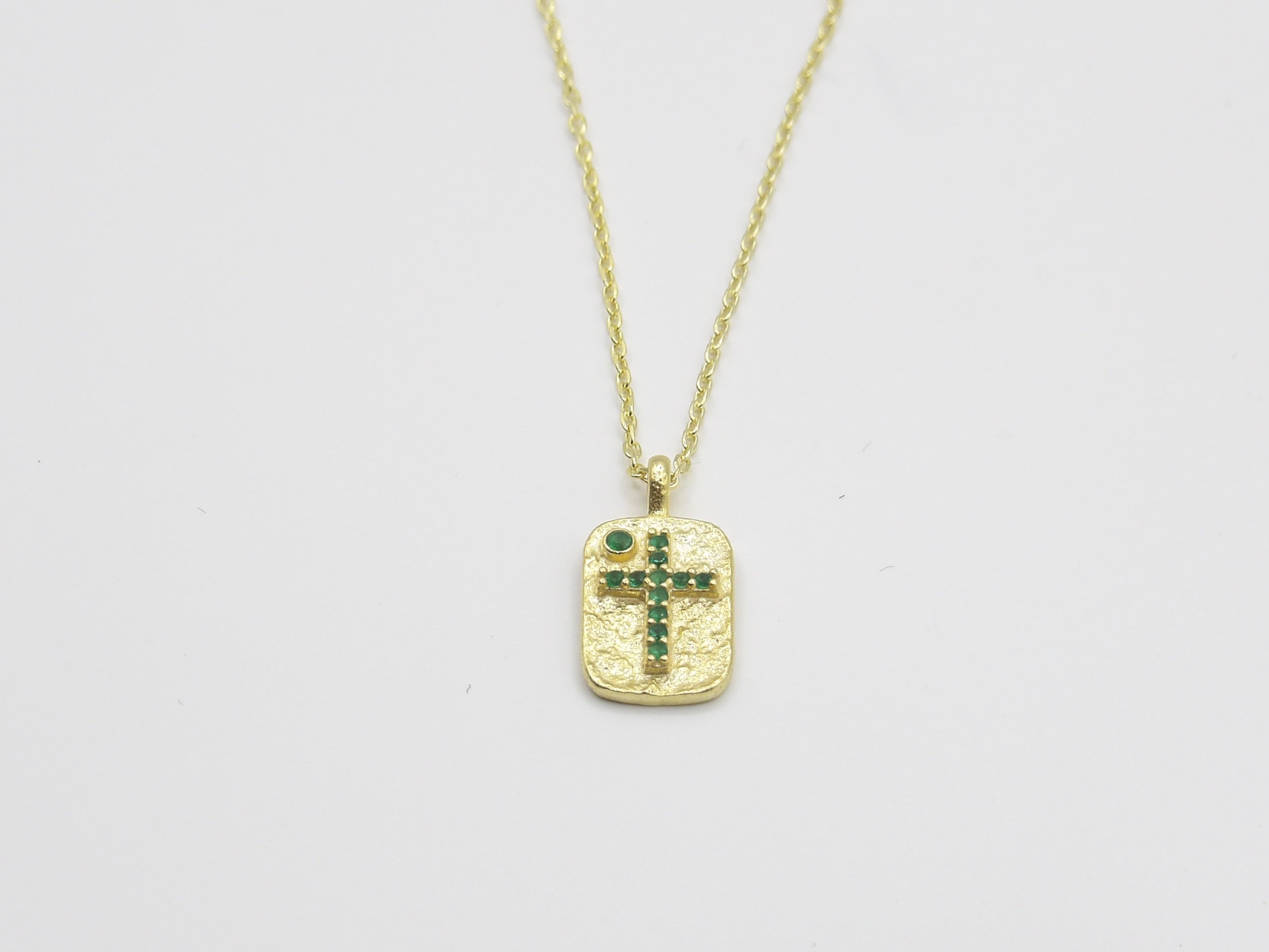 TEXTURED CROSS PENDANT