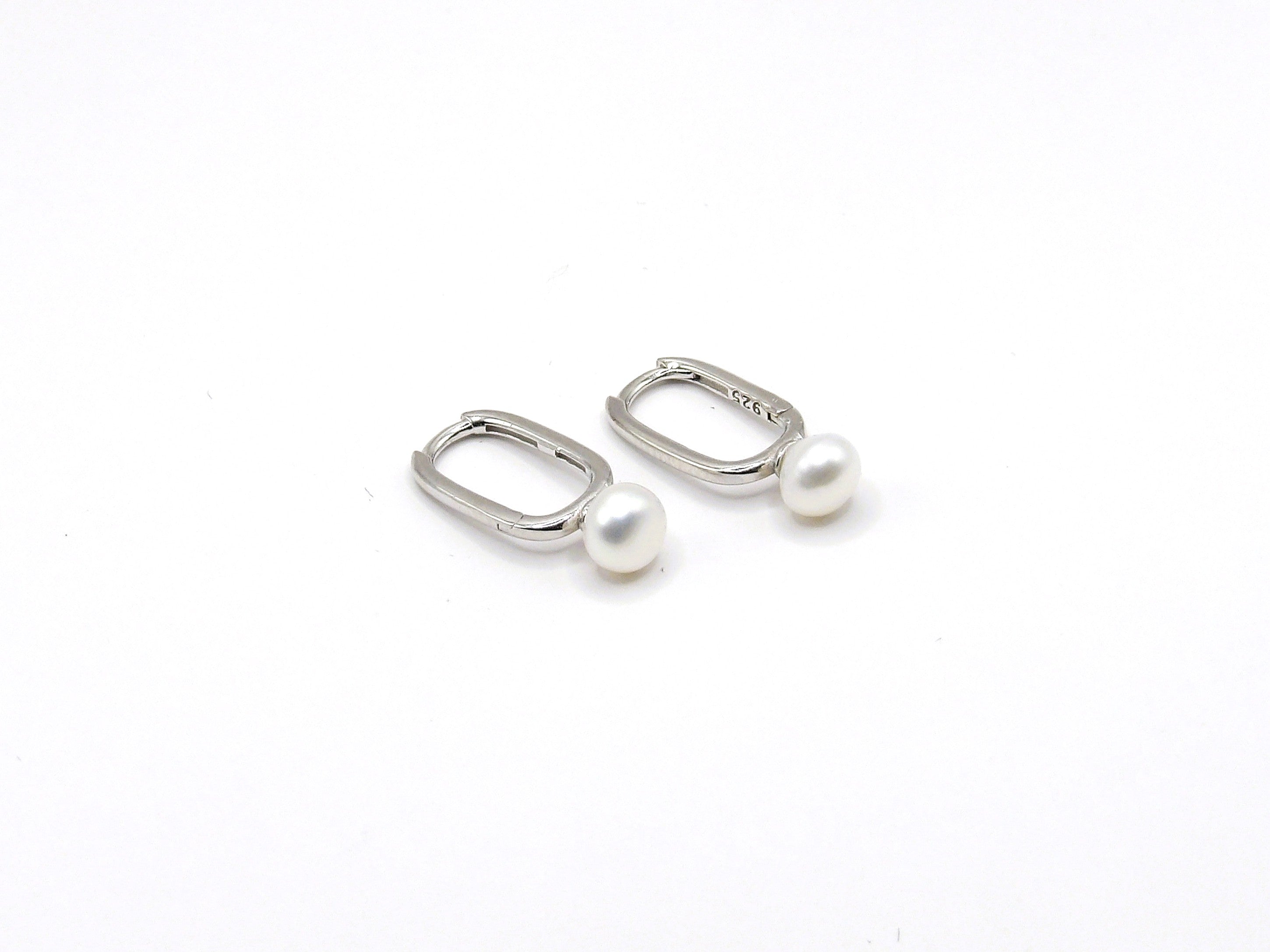RECTANGLE PEARL EARRINGS