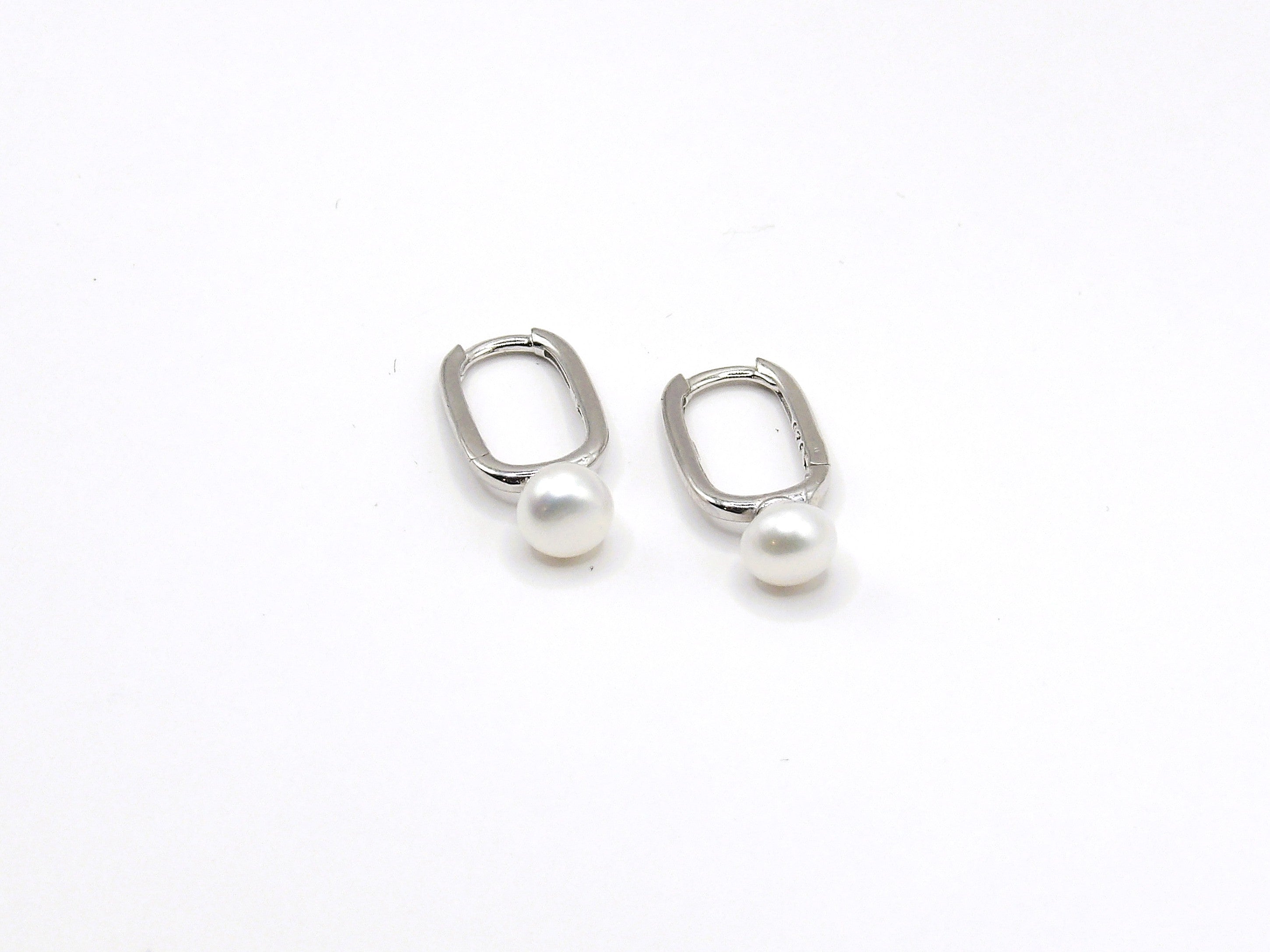 RECTANGLE PEARL EARRINGS