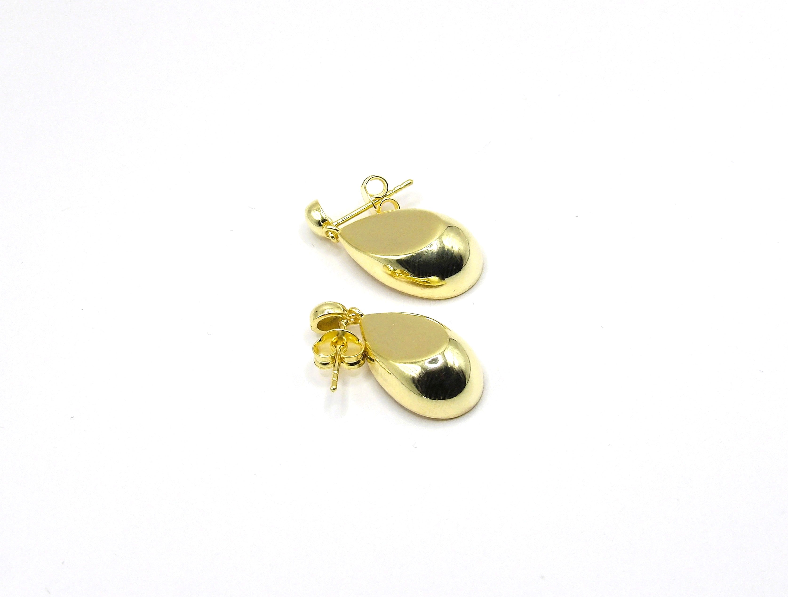 TEAR DROP EARRING