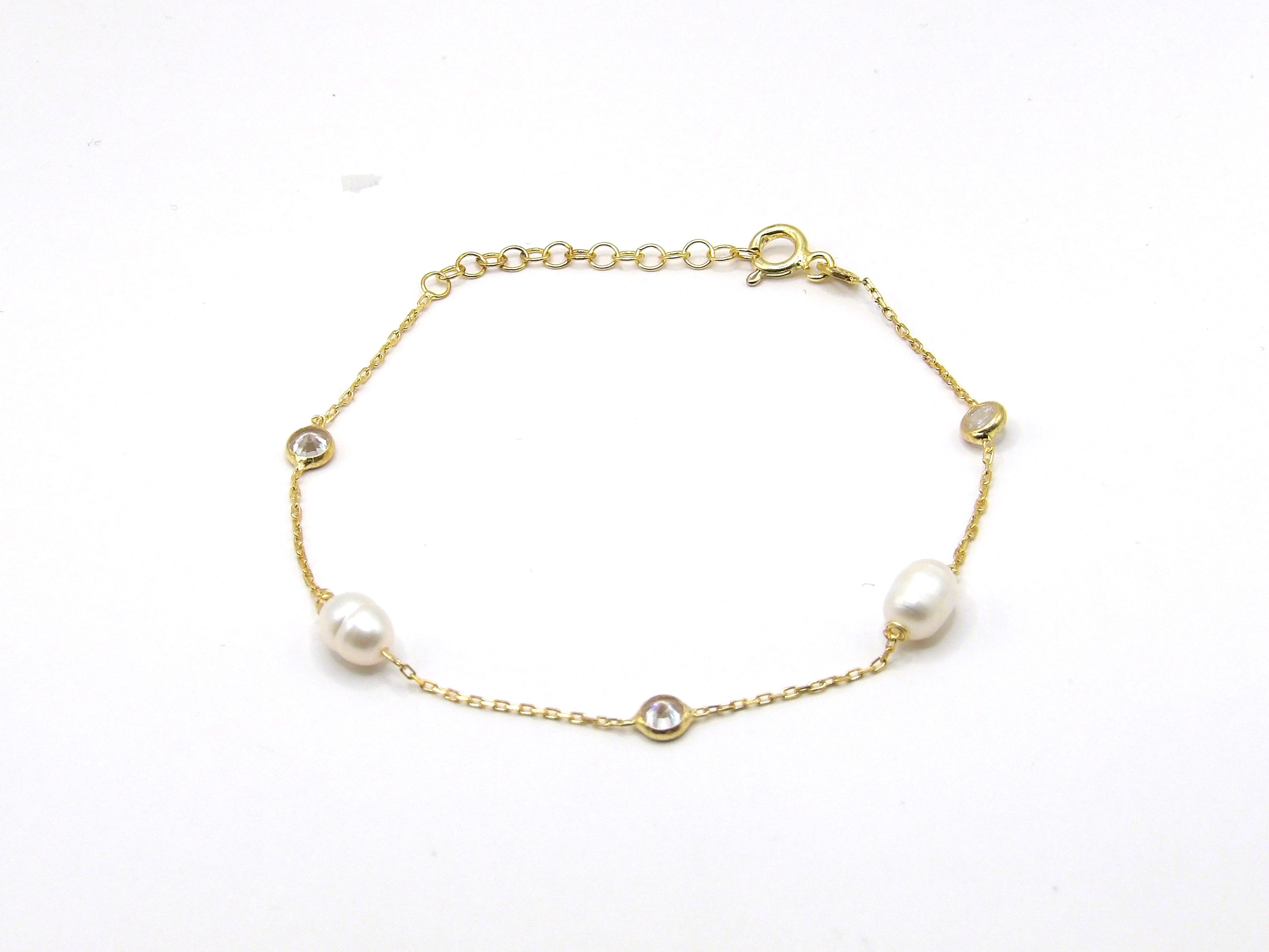DIAMONDS AND PEARLS BRACELET